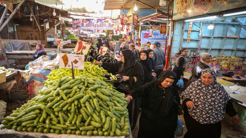 مصر تخفض مخصصات دعم التموين لمواجهة الأزمة الاقتصادية